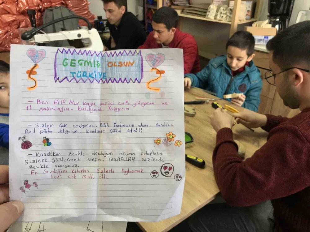 Konya'daki öğrenciler depremzede çocuklar için üretti