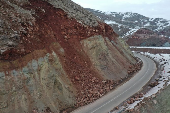 Depremin büyüklüğünü gözler önüne serdi!