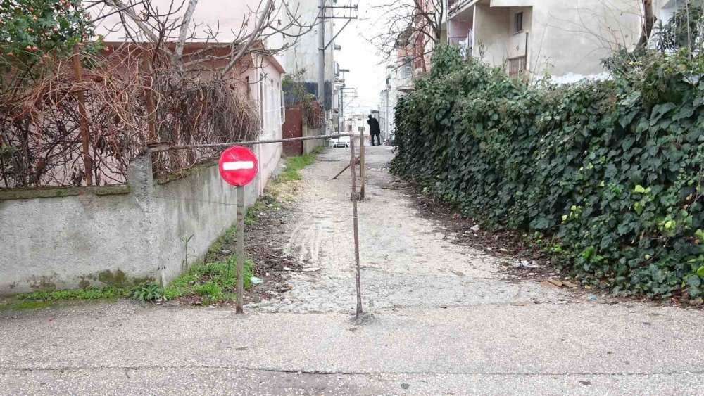 Girişi  olup çıkışı olmayan sokak!