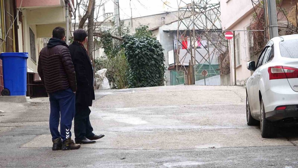 Girişi  olup çıkışı olmayan sokak!