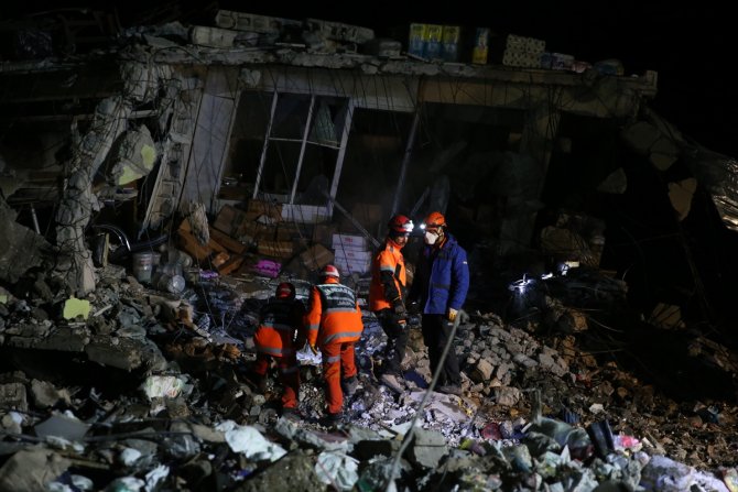 Hatay merkezli depremde çöken iş yerindeki arama çalışması sonlandırıldı