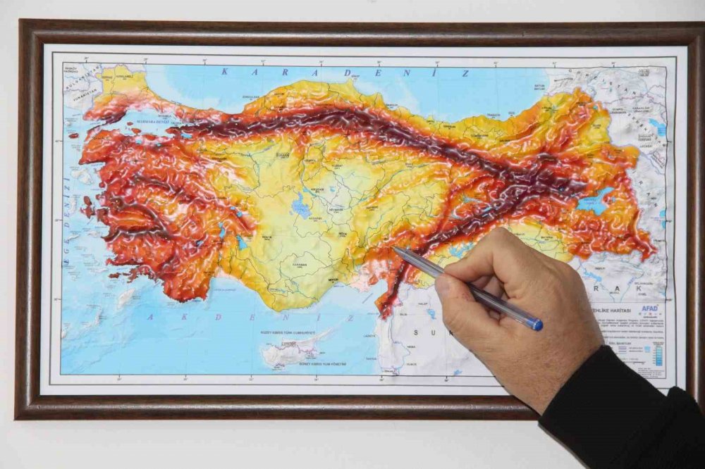 Uzman isimden iki büyük depremin şiddetiyle ilgili açıklama