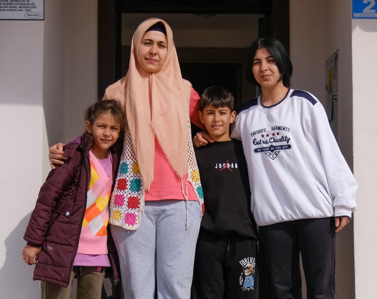 Konya’da Dedemlili 72 hak sahibi sıfır evlerini depremzedelere açtı