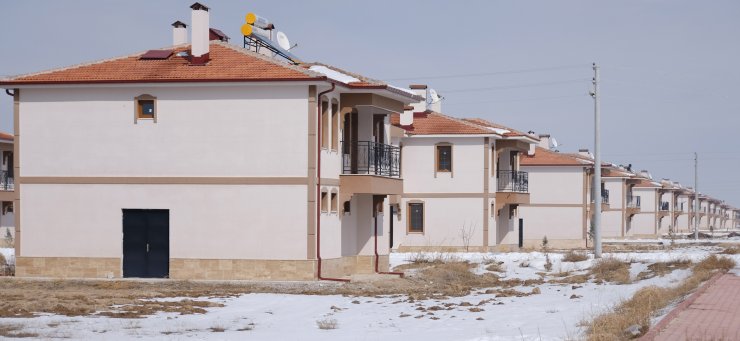Konya’da Dedemlili 72 hak sahibi sıfır evlerini depremzedelere açtı