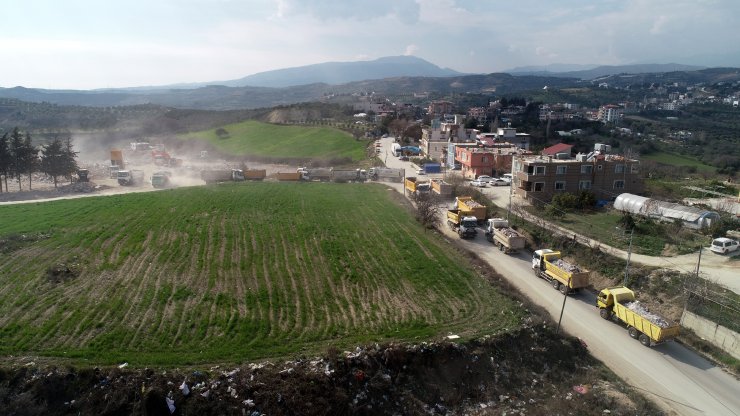 Büyük yıkımın olduğu Hatay'da enkaz kaldırma yoğunluğu