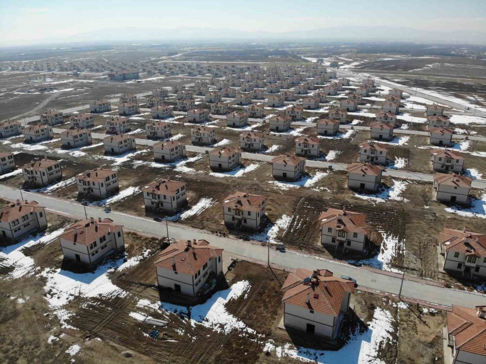 Dedemli evlerine yerleşen depremzede: "Konya halkı sahip çıktı"