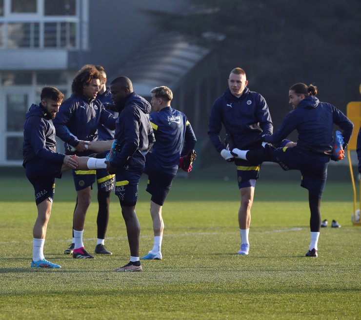 Fenerbahçe, Konyaspor maçının hazırlıklarını tamamladı