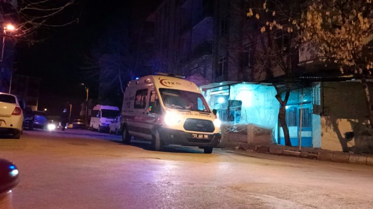 Komşularının kötü koku ihbarı yaptığı evinde ölü bulundu