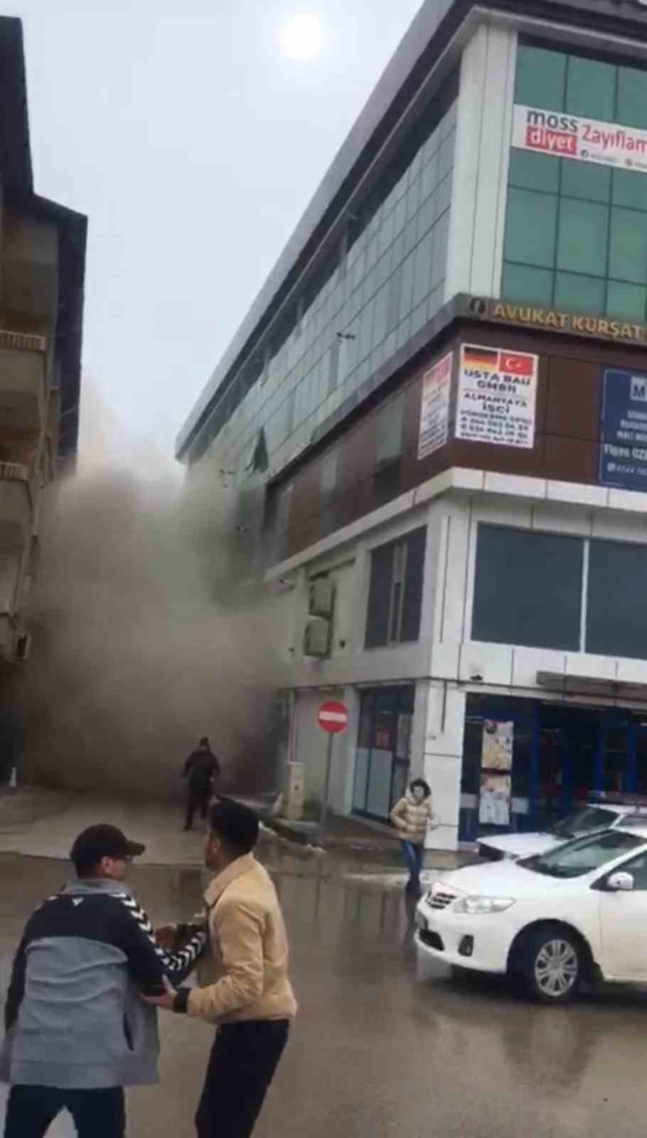 7.6 büyüklüğünde depremin yaşandığı bölgeden yeni görüntüler