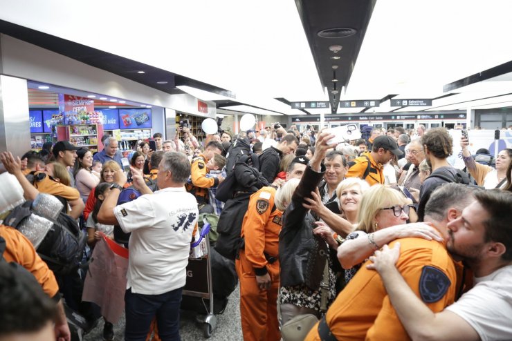 Arjantin'in arama kurtarma ekibine teşekkür belgesi