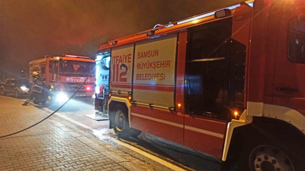 Evde devrildi, yangına yol açtı