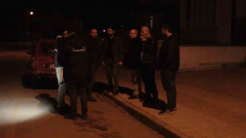 Eve pompalı tüfekle ateş açıldı