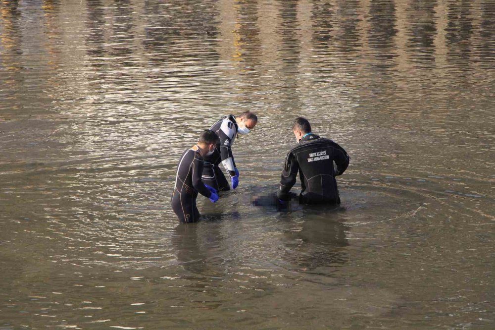 Kanser hastası adamın cesedi ırmakta bulundu