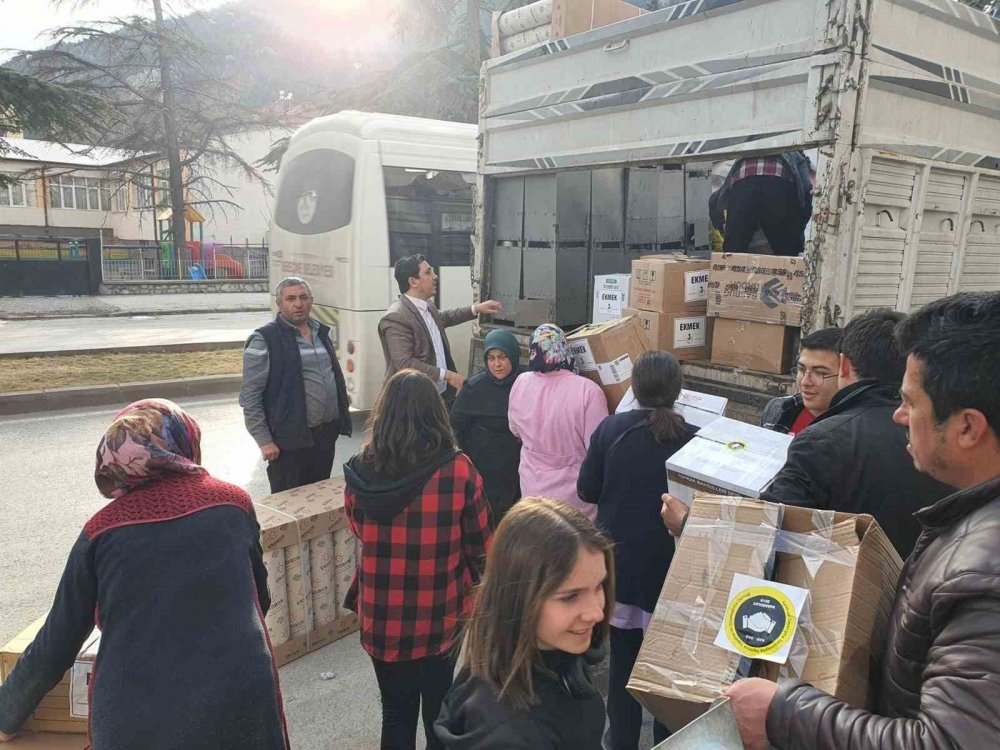 Konya'nın ilçesinden deprem bölgesine örnek yardım