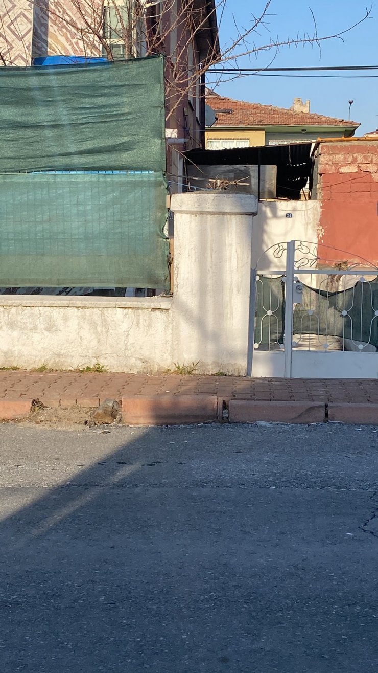 Tartıştığı kocasını bıçakla yaraladı