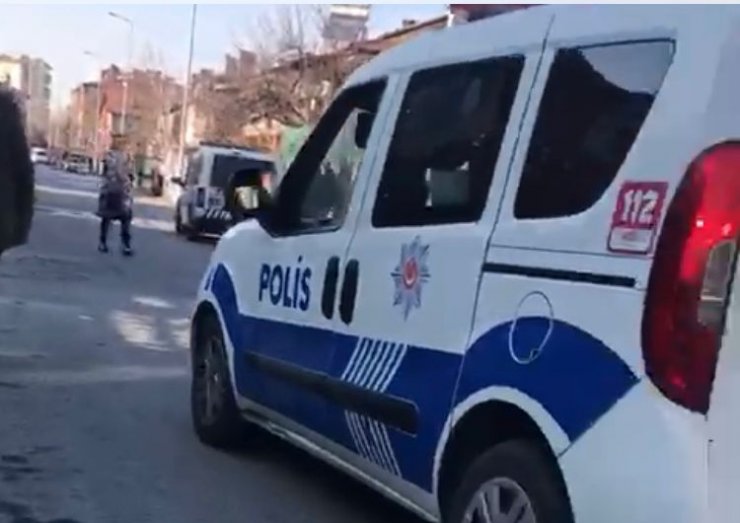 Tartıştığı kocasını bıçakla yaraladı