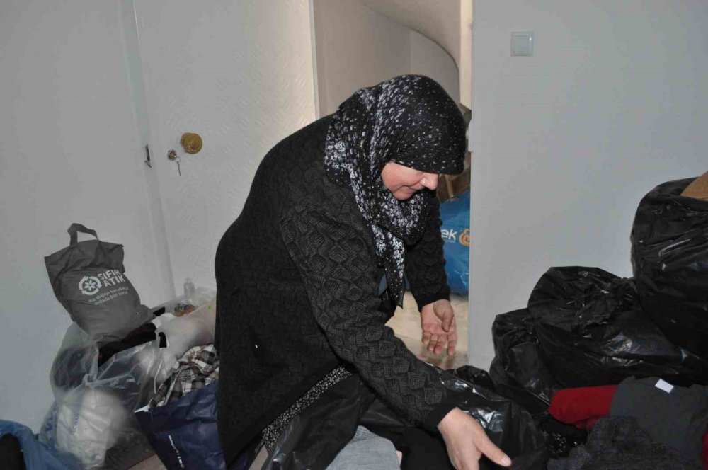 Depremzedeler evlere yerleştirildi