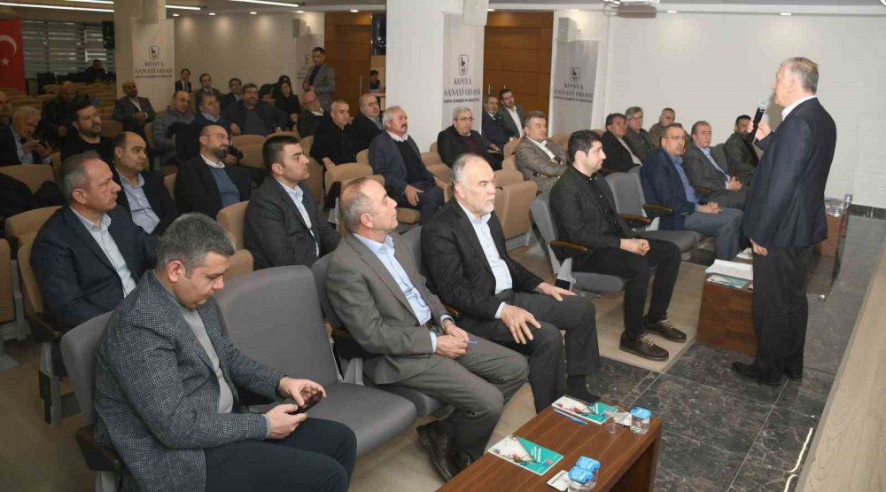 Konyalı sanayiciler deprem bölgesine 47 tır malzeme gönderdi