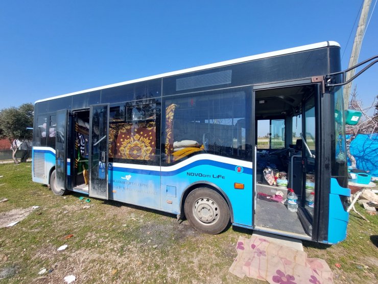 "Otobüste yaşayacağım hiç aklıma gelmezdi"