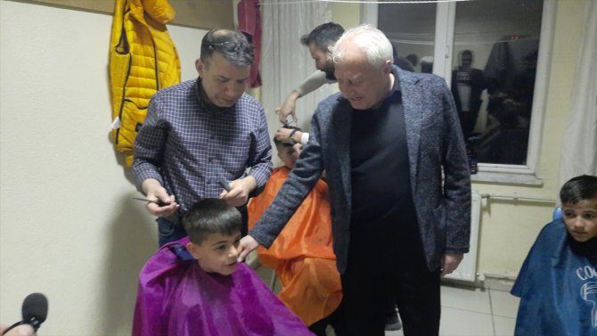 Konya'nun bu ilçesinde berberler depremzedelere ücretsiz traş