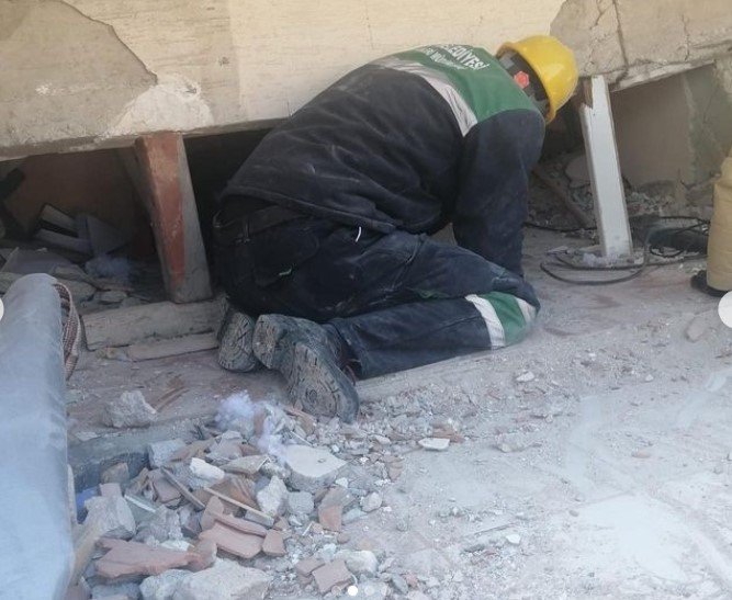 Konya'dan giden ekip kurtarmıştı! 19 yaşındaki genç kız kayıp