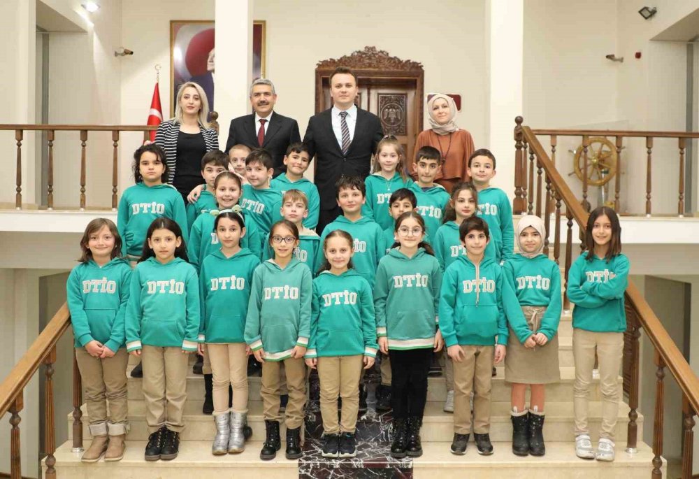 Minik öğrencilerin hayat hikayeleri kitap oldu