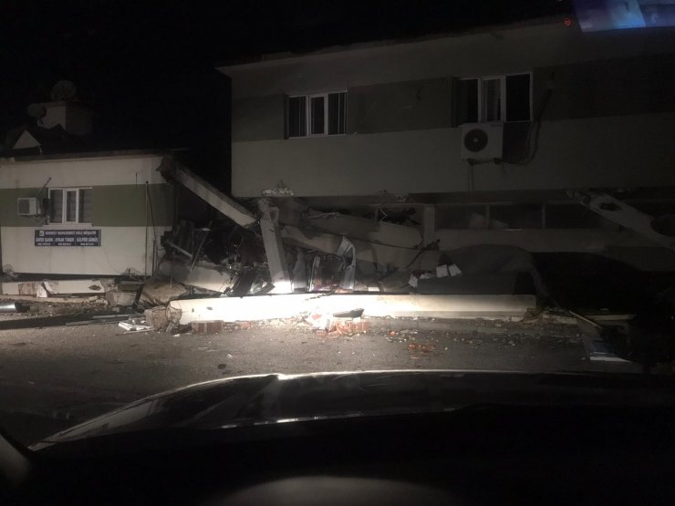 Konya UMKE ekipleri kurtardı! Uyuduğu araçta enkaz altında kaldı