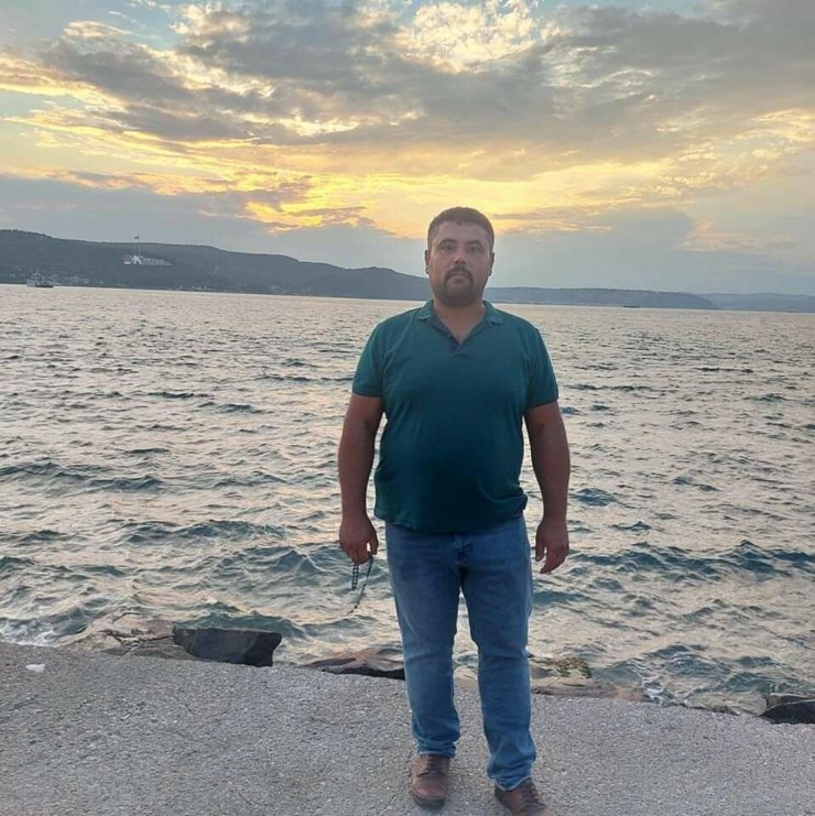 Ağaca çarpan otomobilin sürücüsü öldü