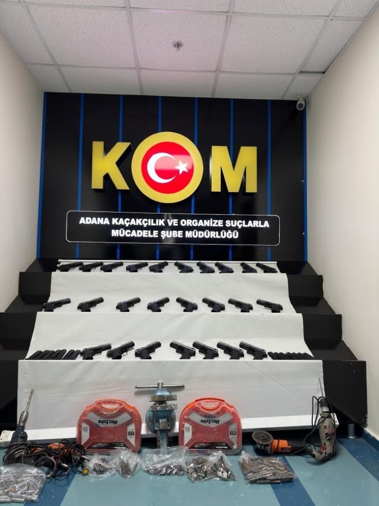 Silah atölyesine baskın: 25 adet ruhsatsız tabanca ele geçirildi