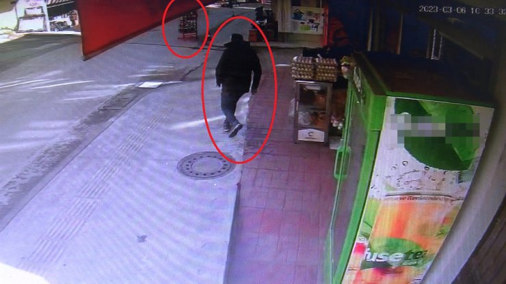 Cips standı kaçtı o peşinden koştu