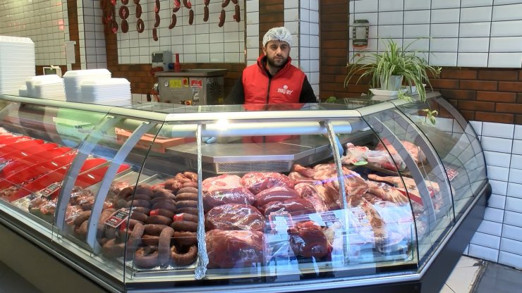 Et fiyatları tavan yaptı, uzun kuyruklar oluştu