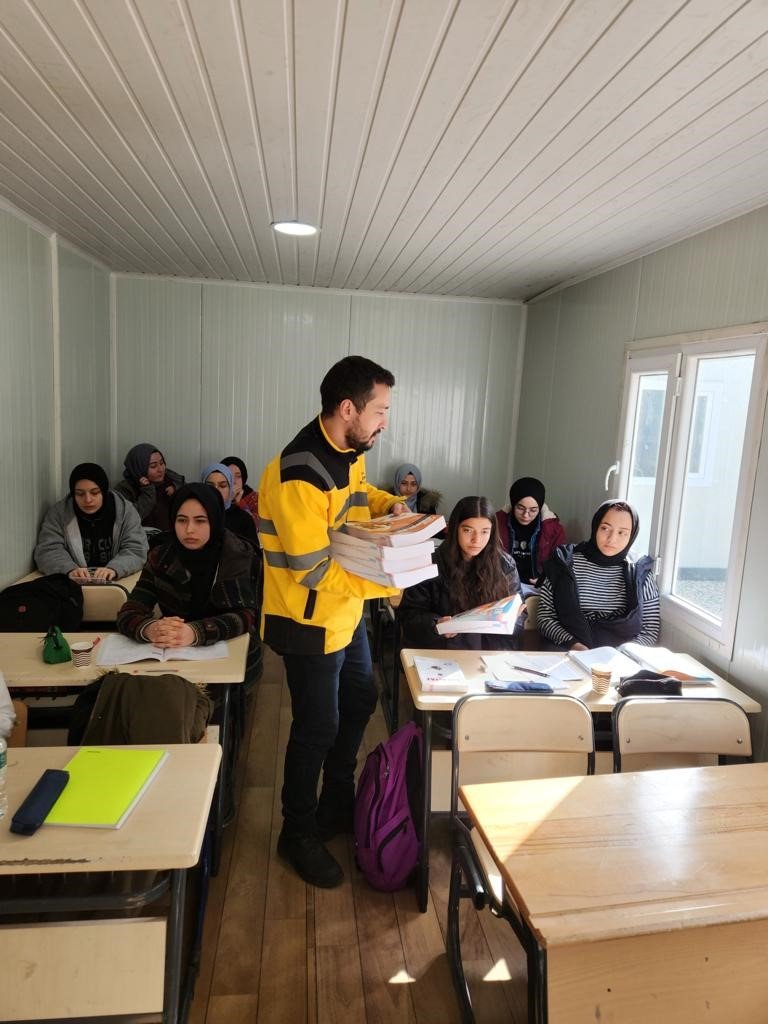 Hayaller yeniden yeşertiliyor