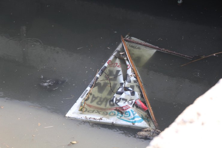 İzmir'in 'koku sorunu' bu yıl erken başladı