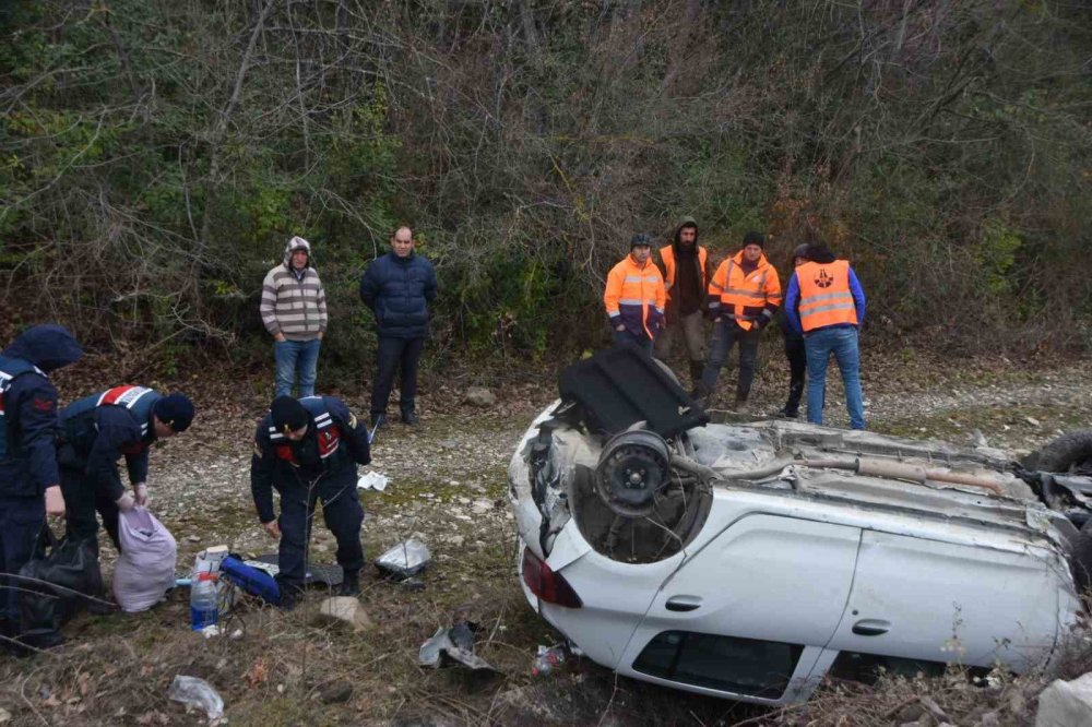 Otomobil takla attı