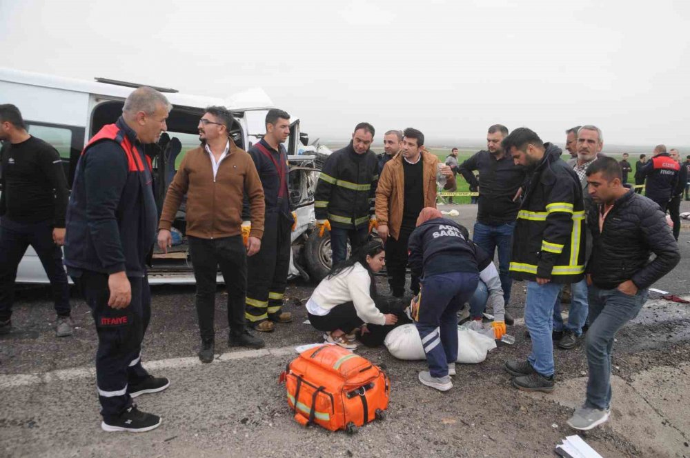 Üç araç çarpıştı: Yaralılar var