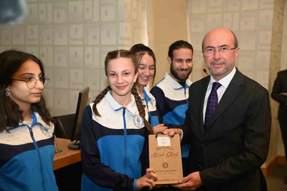 2022'de Konya'yı gururlandıran sporcular ödüllendirildi