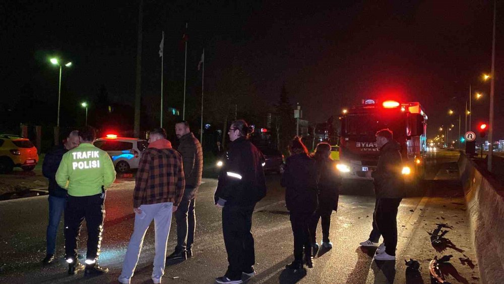 Kırmızı ışık ihlali yapan alkollü sürücünün kullandığı araç takla attı: O anlar kamerada