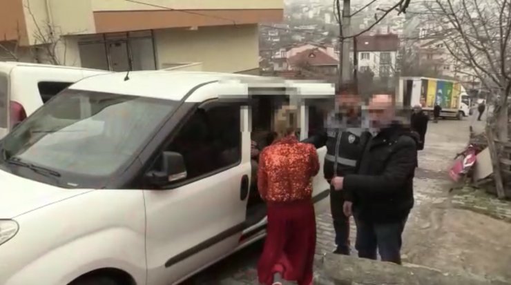 8 milyon liralık hırsızlık yapan 'Altın Kızlar' çetesine operasyon: 36 tutuklama