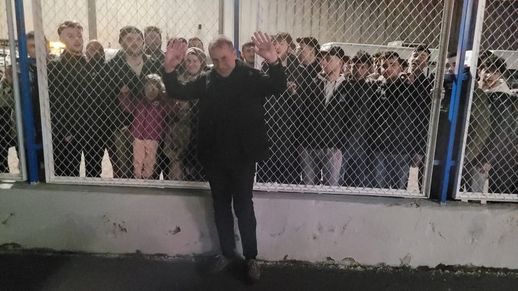 Abdullah Avcı’ya havalimanında duygulandıran veda