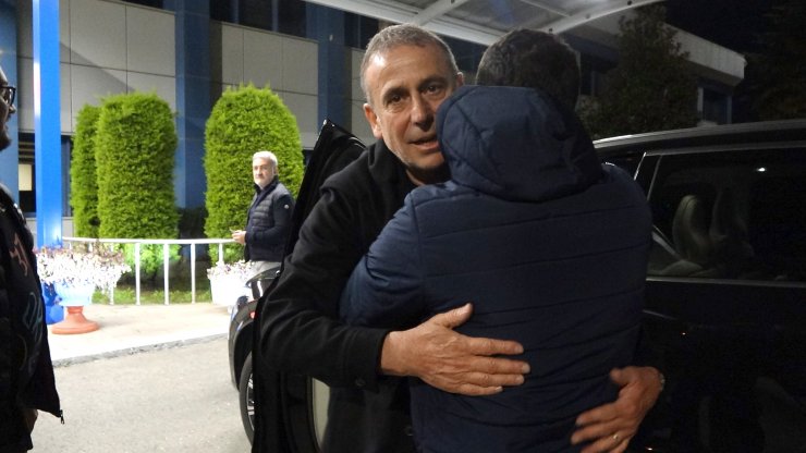 Abdullah Avcı’ya havalimanında duygulandıran veda