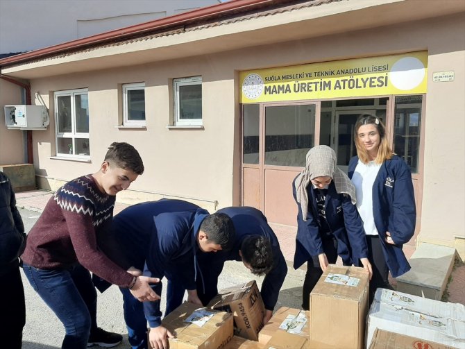 Konya'da meslek lisesinde üretilen mamalar deprem bölgesine gönderildi