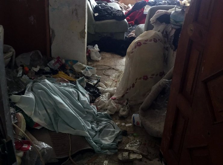 O evden 3 traktör çöp çıktı!