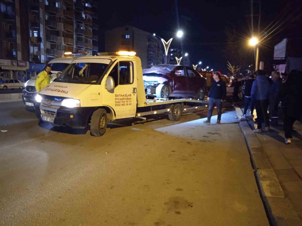 16 yaşındaki çocuk sürücü dehşet saçtı: 1 ölü, 4 yaralı