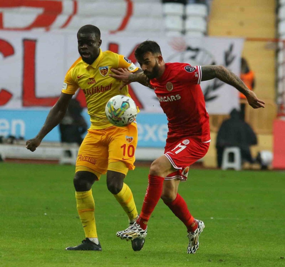 Antalyaspor, Kayserispor'a gol olup yağdı