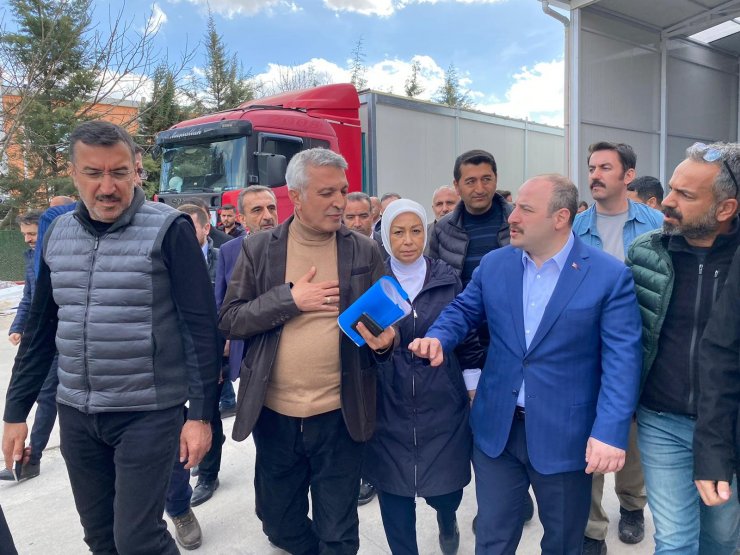 Bakan Varank, Malatya'da sanayi sitesi esnafıyla bir araya geldi