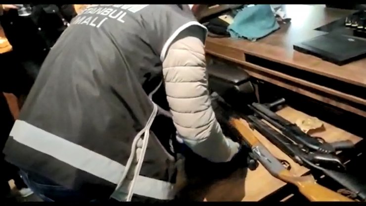 İstanbul merkezli 9 ilde bankaları dolandıran şebekeye operasyon: 23 gözaltı