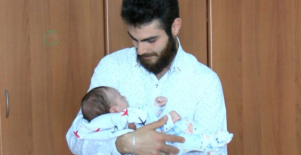 Konya'da yaşayan depremzede aiele bebeklerine kavuştu