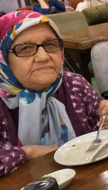 Eve gelince annesinin cansız bedeniyle karşılaştı