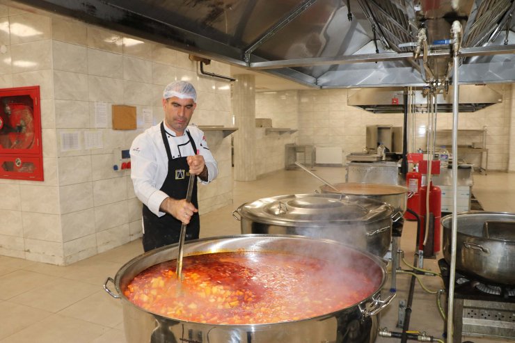 Gaziantep'te 2 KYK yurdu, 1026 depremzedeye yuva oldu