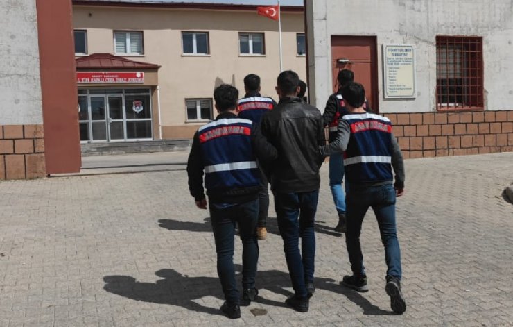 Jandarmanın yakaladığı 2 DEAŞ şüphelisi tutuklandı